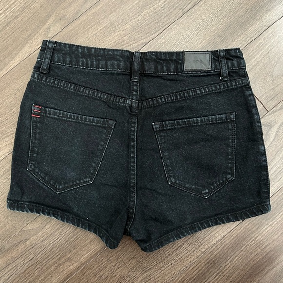 BDG black high waisted jean shorts - Picture 2 of 4